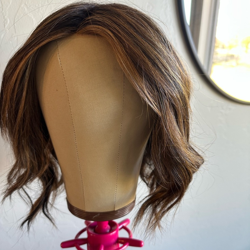 Raquel Welch wig warm chocolate brown with perfect highlights
